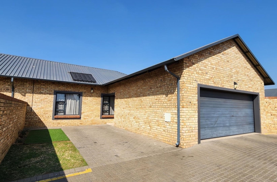 3 Bedroom Property for Sale in New Market Gauteng