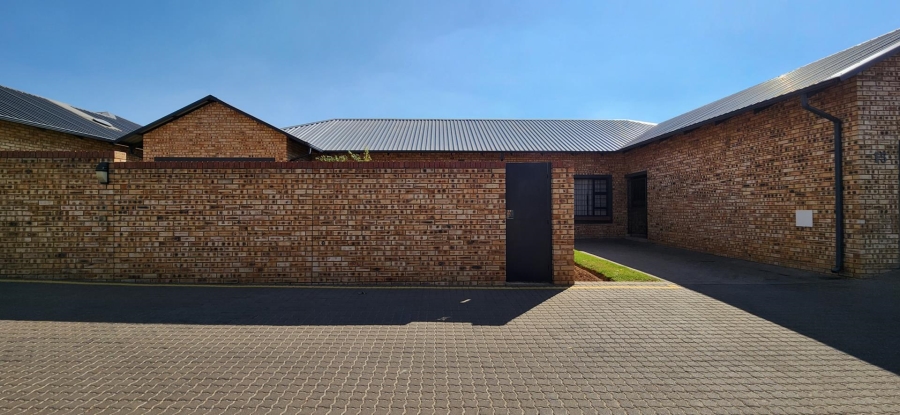 3 Bedroom Property for Sale in New Market Gauteng