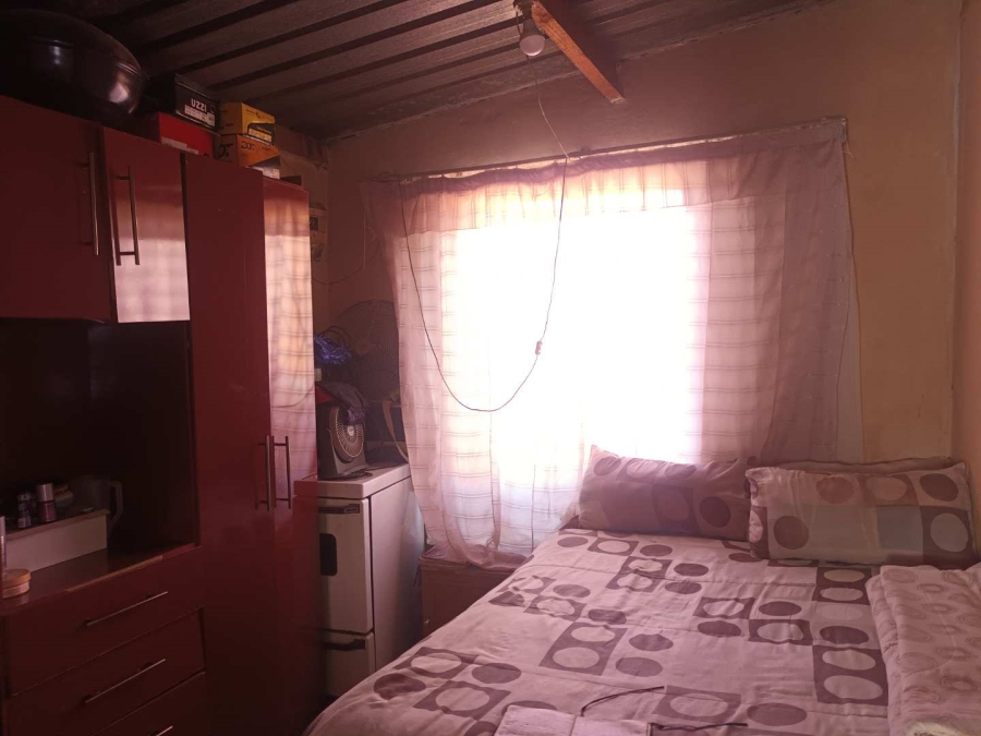 2 Bedroom Property for Sale in Moleleki Gauteng