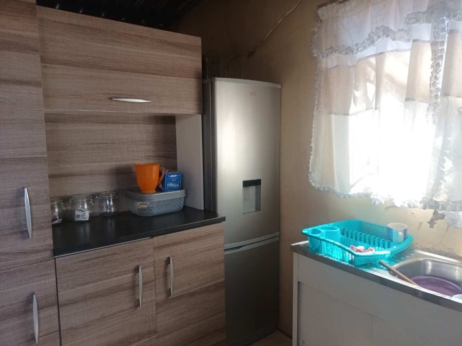 2 Bedroom Property for Sale in Moleleki Gauteng