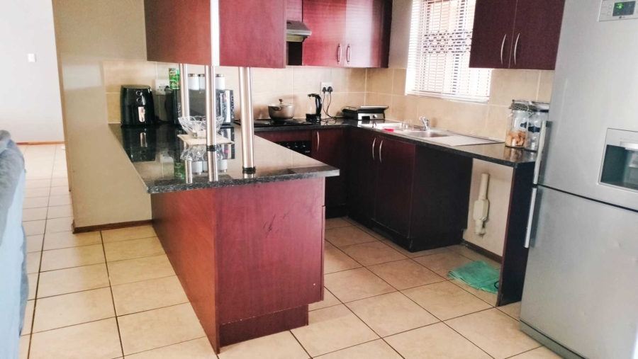 2 Bedroom Property for Sale in Akasia Gauteng