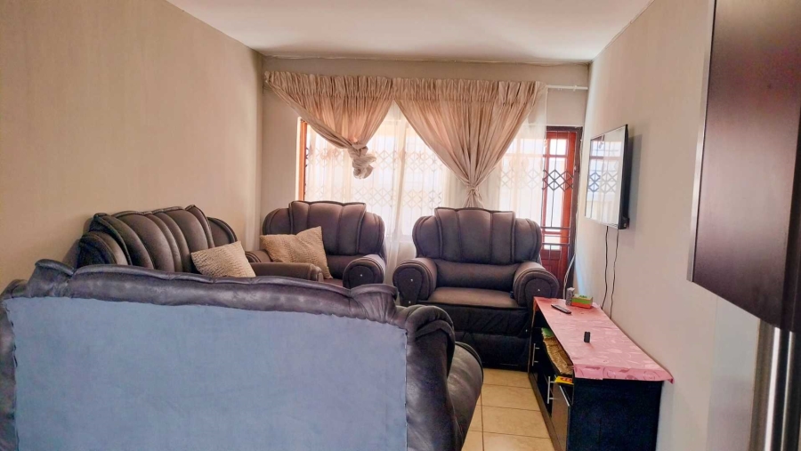 2 Bedroom Property for Sale in Akasia Gauteng