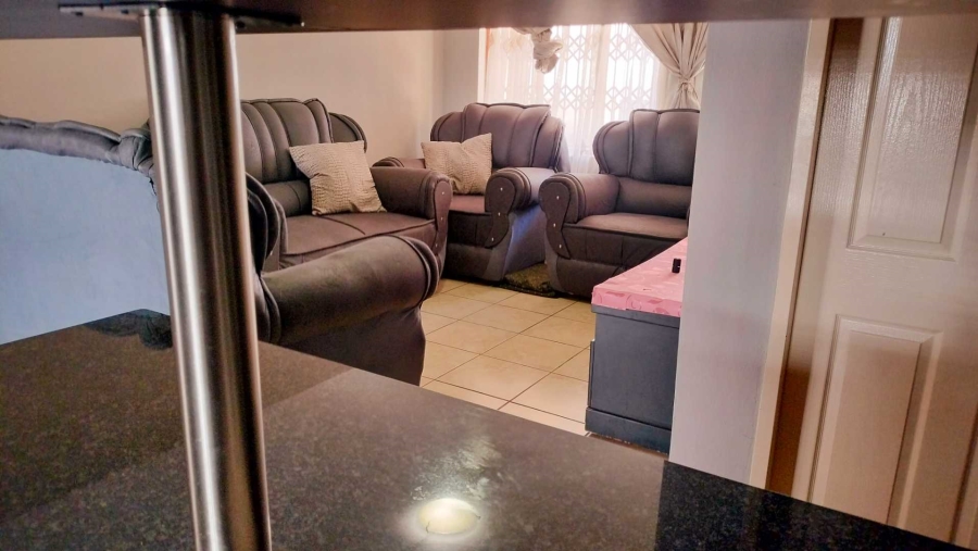 2 Bedroom Property for Sale in Akasia Gauteng