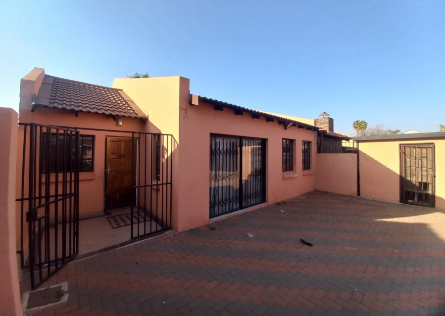 3 Bedroom Property for Sale in Elandspoort Gauteng