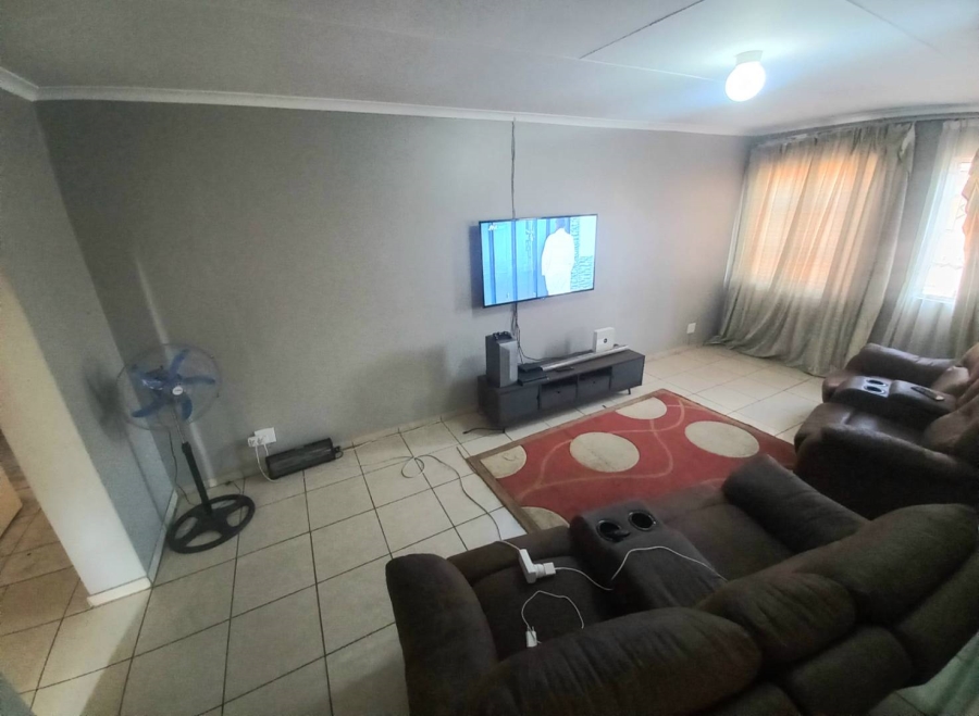 3 Bedroom Property for Sale in Elandspoort Gauteng