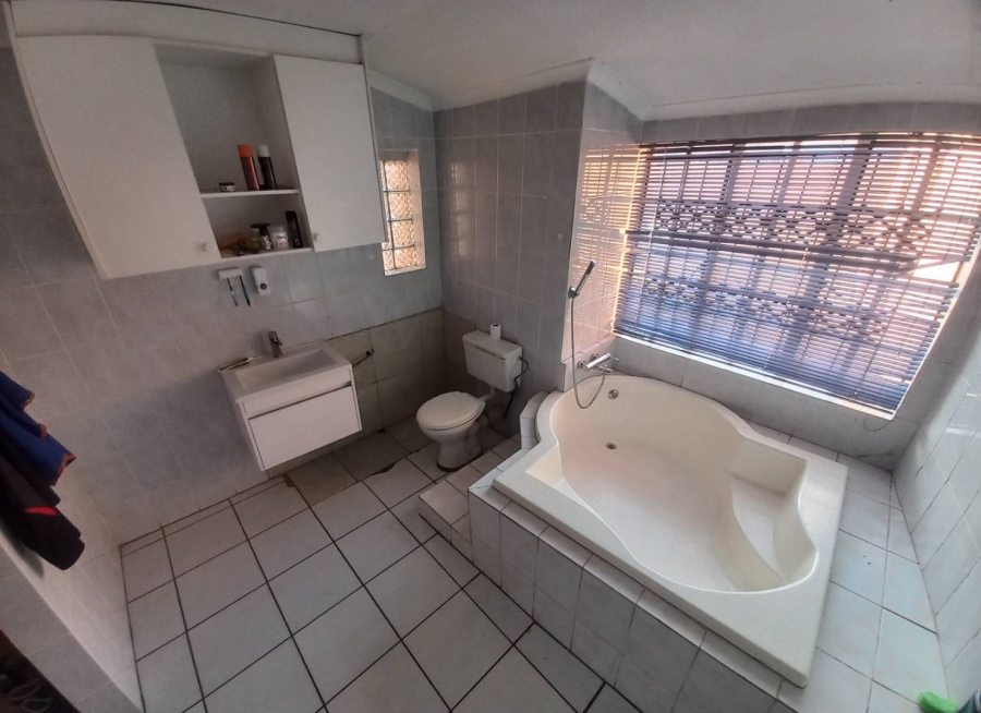 3 Bedroom Property for Sale in Elandspoort Gauteng