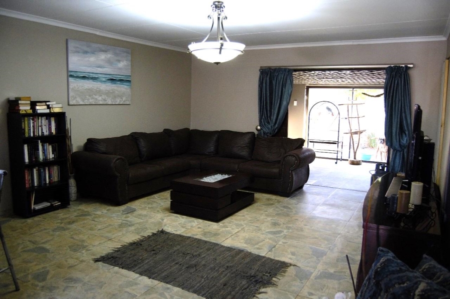 2 Bedroom Property for Sale in Bonaero Park Gauteng