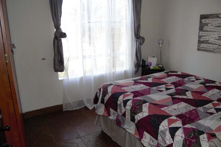 2 Bedroom Property for Sale in Bonaero Park Gauteng