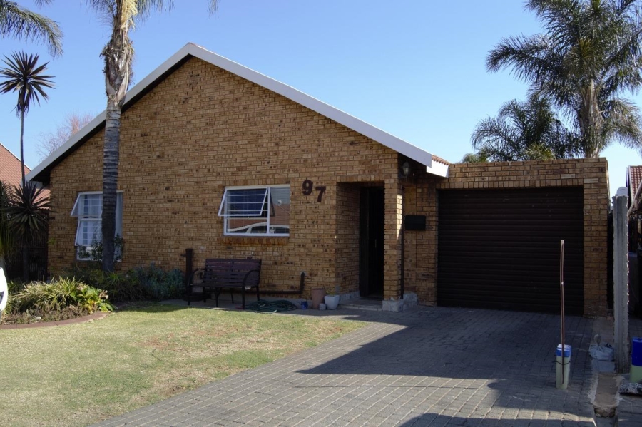 2 Bedroom Property for Sale in Bonaero Park Gauteng