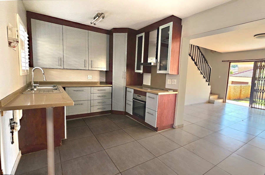 3 Bedroom Property for Sale in Radiokop Gauteng