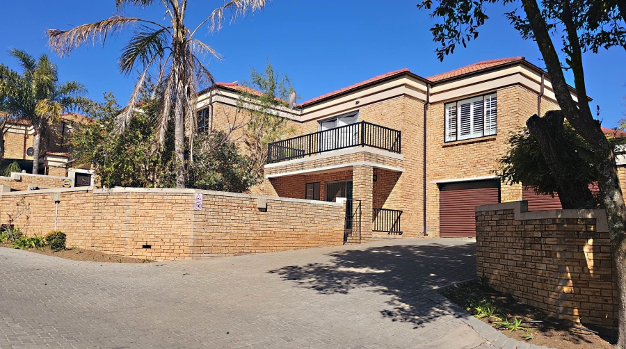 3 Bedroom Property for Sale in Radiokop Gauteng