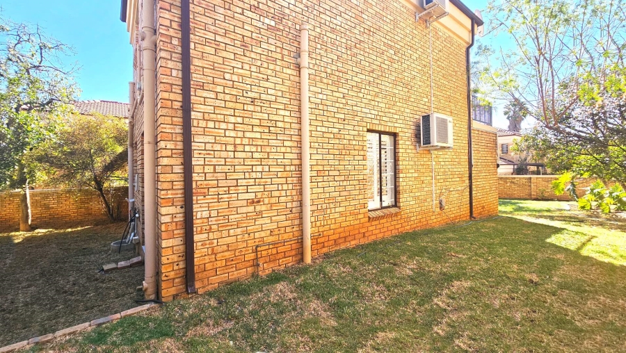 3 Bedroom Property for Sale in Radiokop Gauteng