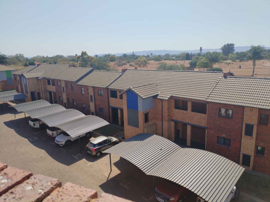 To Let 2 Bedroom Property for Rent in La Montagne Gauteng