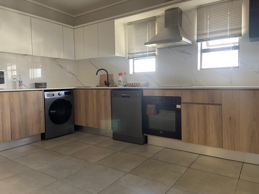 2 Bedroom Property for Sale in Waterfall Gauteng