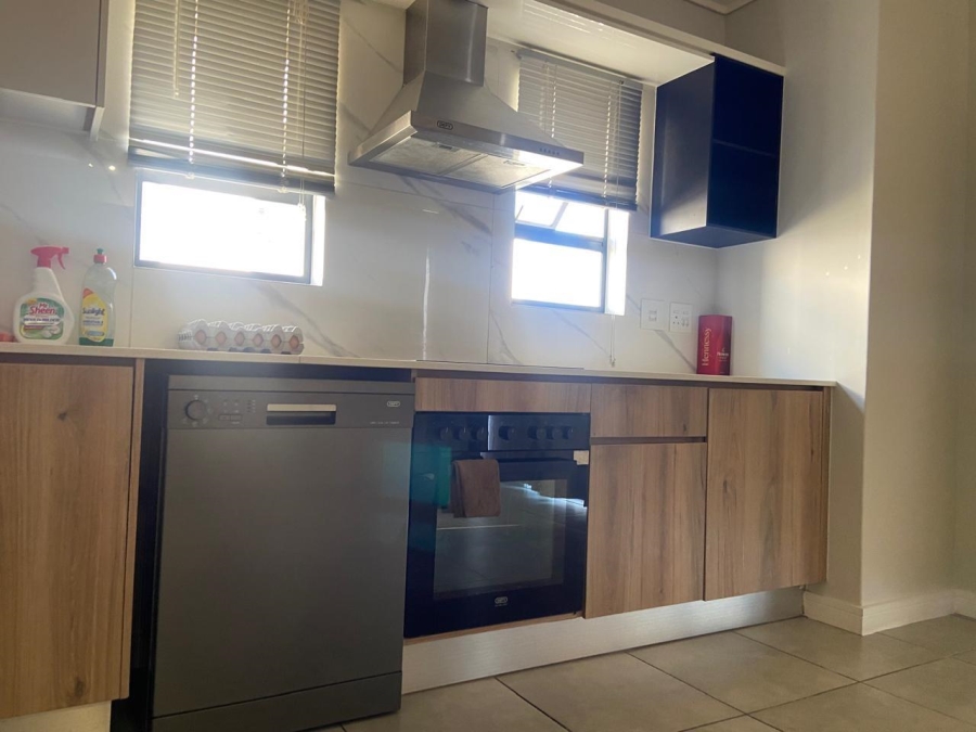 2 Bedroom Property for Sale in Waterfall Gauteng