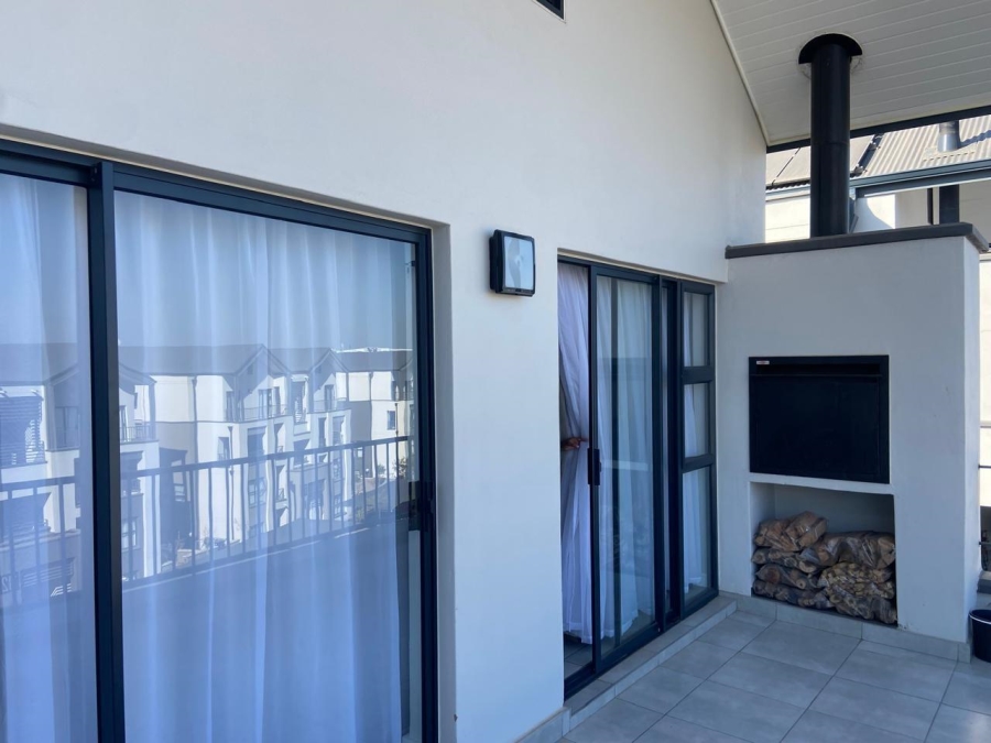 2 Bedroom Property for Sale in Waterfall Gauteng