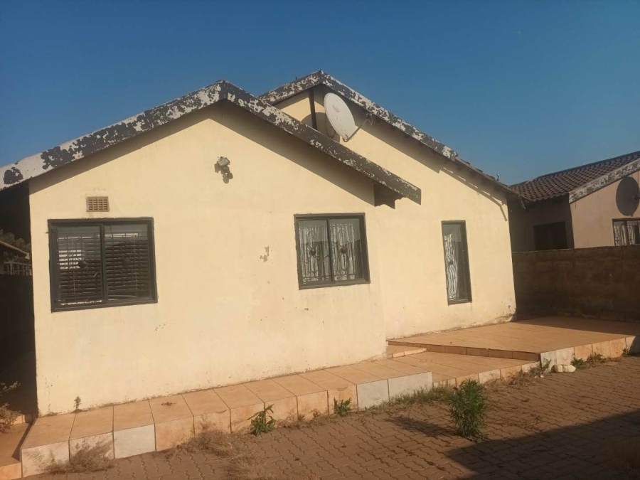 2 Bedroom Property for Sale in Moleleki Gauteng