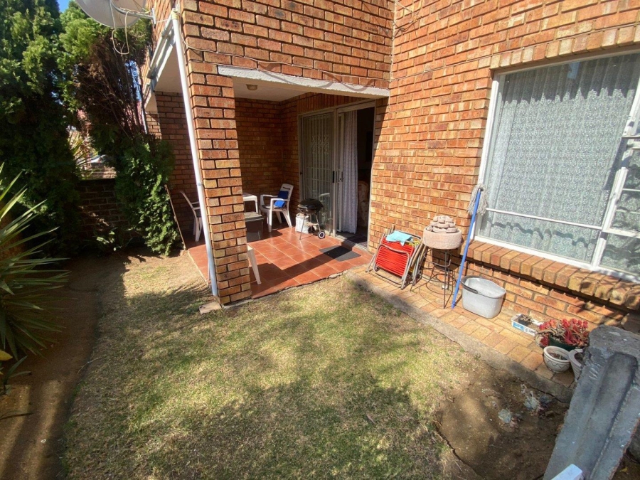 2 Bedroom Property for Sale in Liefde en Vrede Gauteng