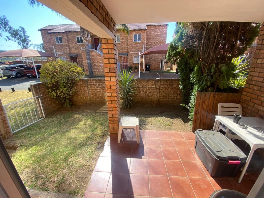 2 Bedroom Property for Sale in Liefde en Vrede Gauteng