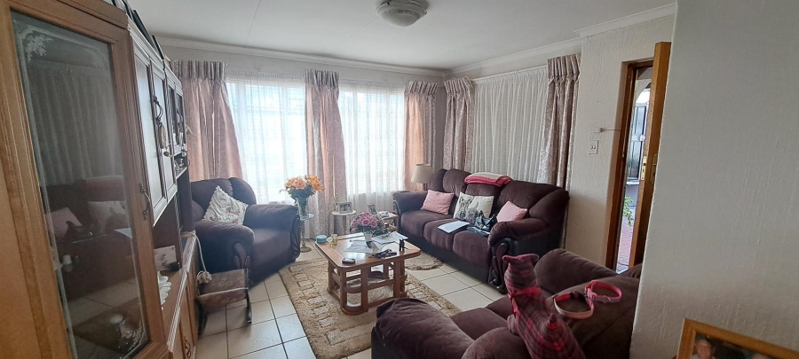 2 Bedroom Property for Sale in Northwold Gardens Gauteng