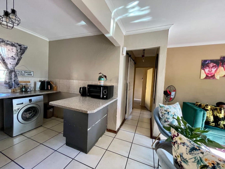 2 Bedroom Property for Sale in Weltevreden Park Gauteng