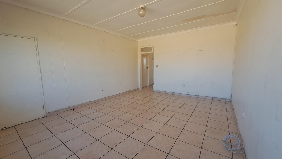 To Let 2 Bedroom Property for Rent in New Redruth Gauteng