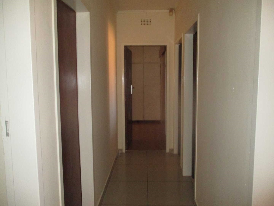 3 Bedroom Property for Sale in Crown Gardens Gauteng