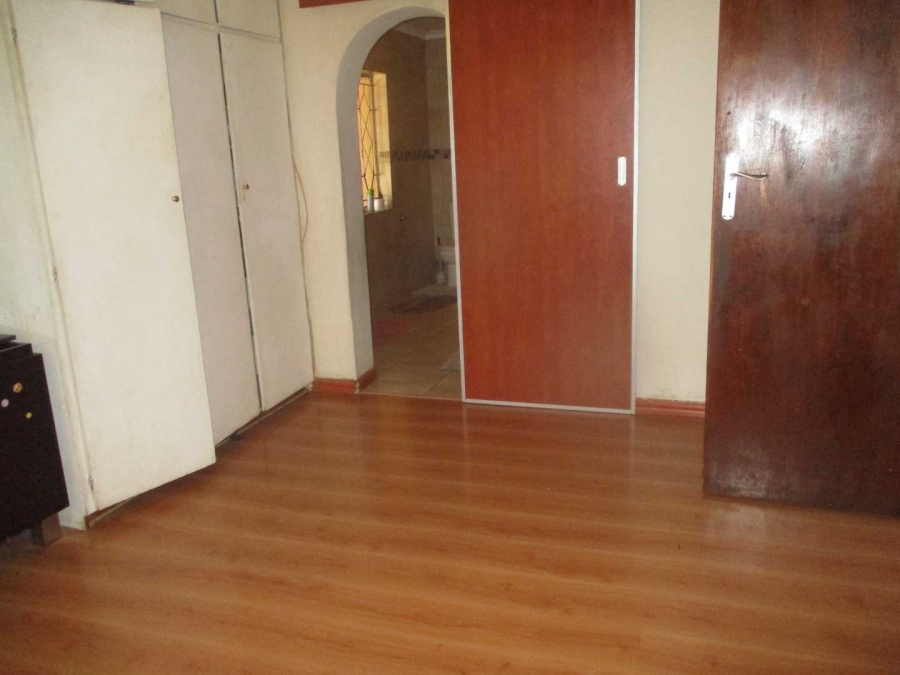 3 Bedroom Property for Sale in Crown Gardens Gauteng