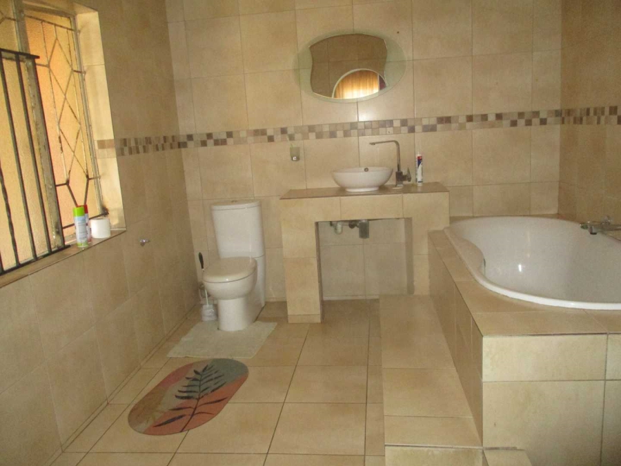 3 Bedroom Property for Sale in Crown Gardens Gauteng