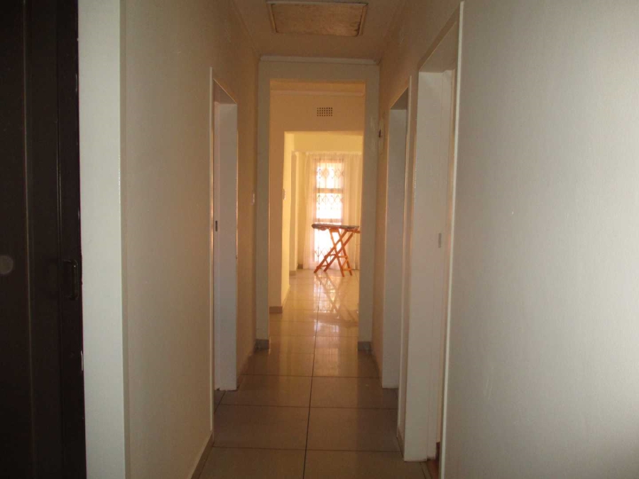 3 Bedroom Property for Sale in Crown Gardens Gauteng