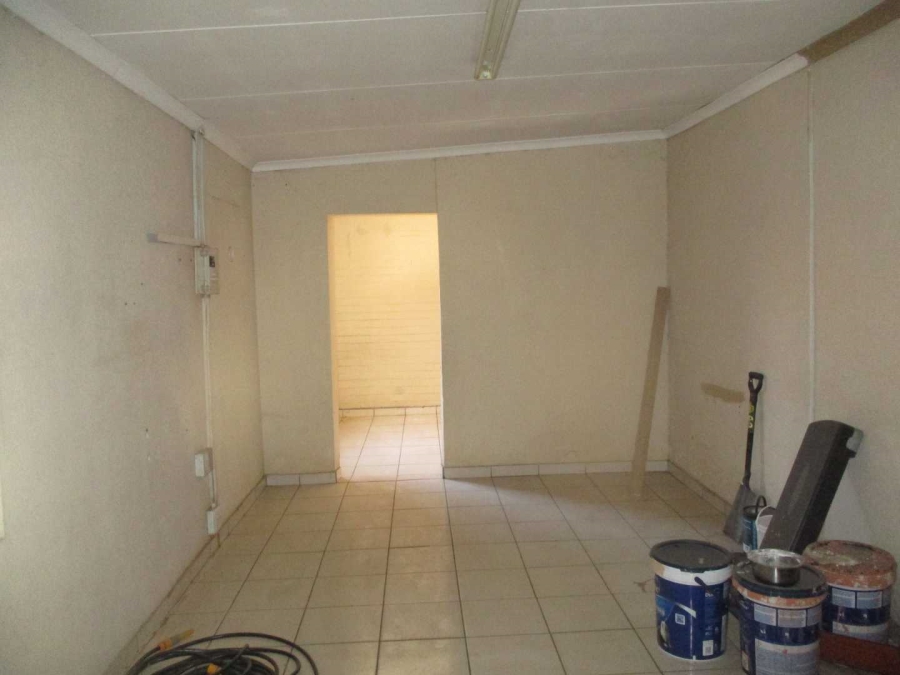 3 Bedroom Property for Sale in Crown Gardens Gauteng