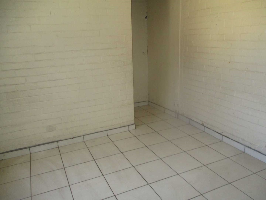 3 Bedroom Property for Sale in Crown Gardens Gauteng