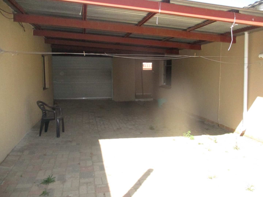 3 Bedroom Property for Sale in Crown Gardens Gauteng