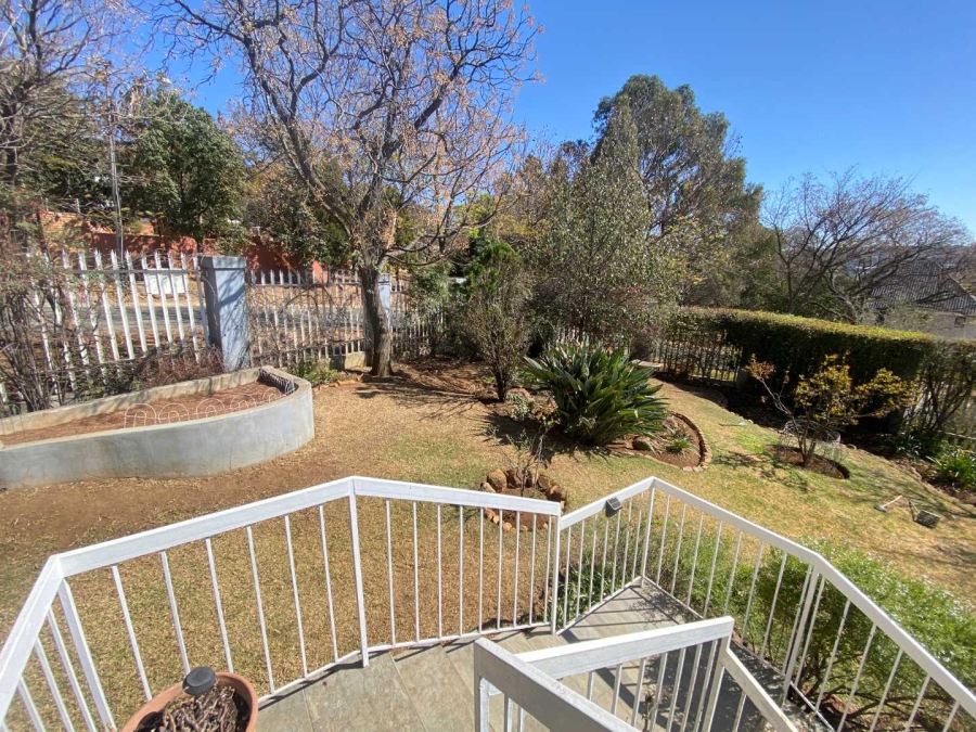 4 Bedroom Property for Sale in Mondeor Gauteng