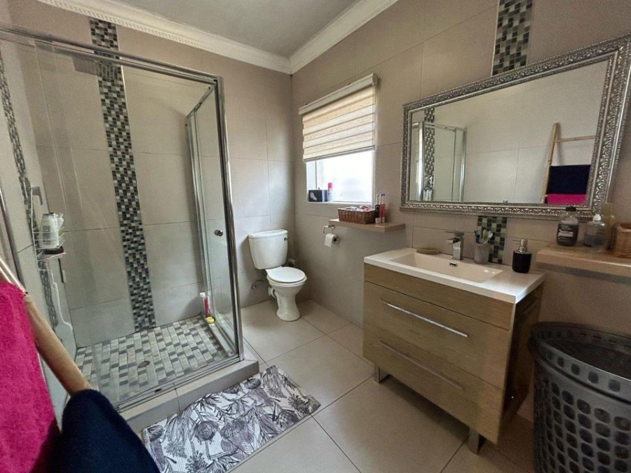 3 Bedroom Property for Sale in Brackenhurst Gauteng