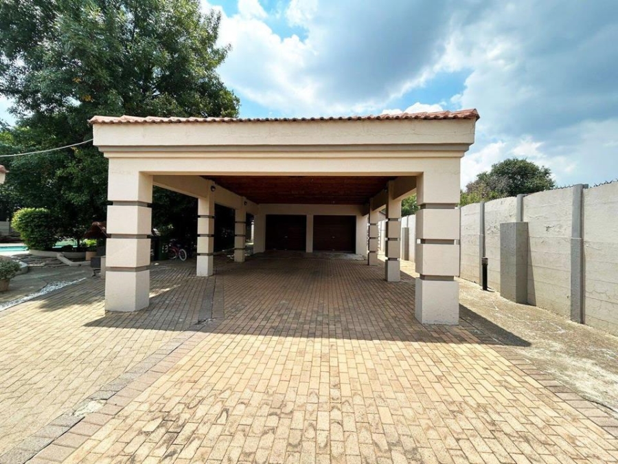 3 Bedroom Property for Sale in Brackenhurst Gauteng