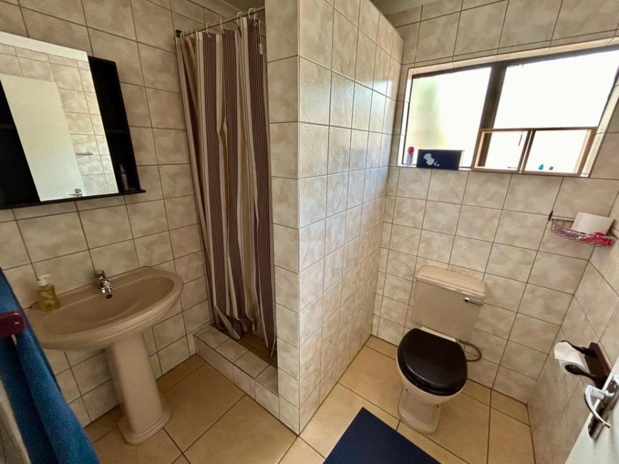 3 Bedroom Property for Sale in Brackenhurst Gauteng