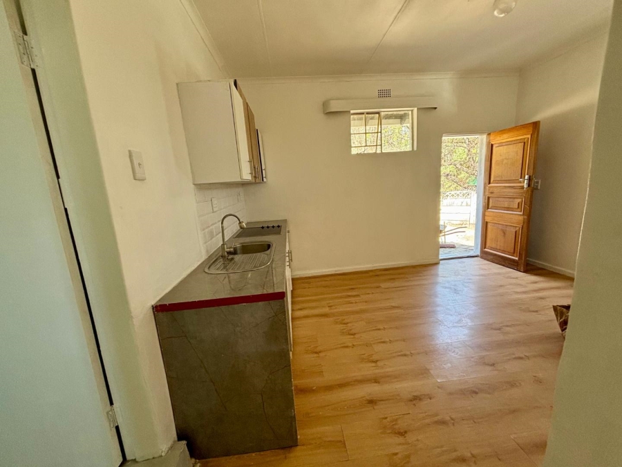 To Let 1 Bedroom Property for Rent in Bryanston Gauteng