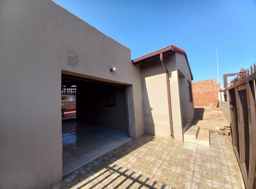 3 Bedroom Property for Sale in Atteridgeville Gauteng