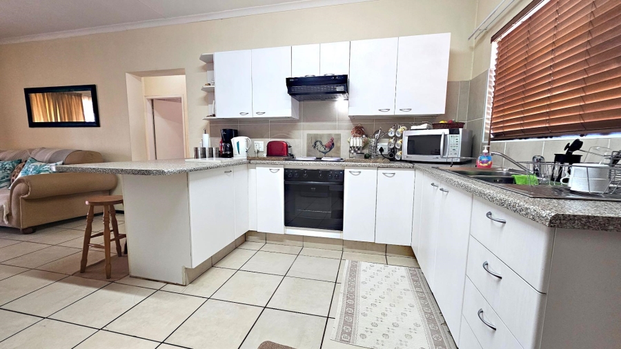 2 Bedroom Property for Sale in Weltevreden Park Gauteng