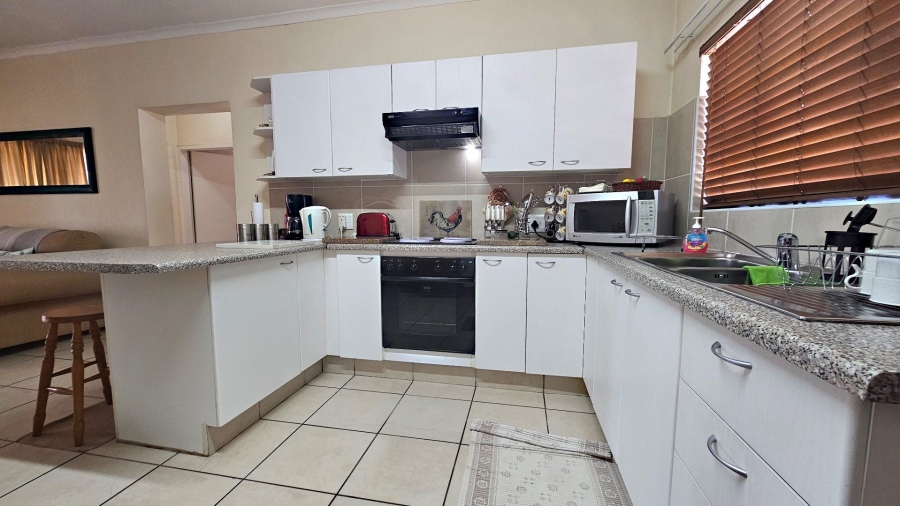 2 Bedroom Property for Sale in Weltevreden Park Gauteng