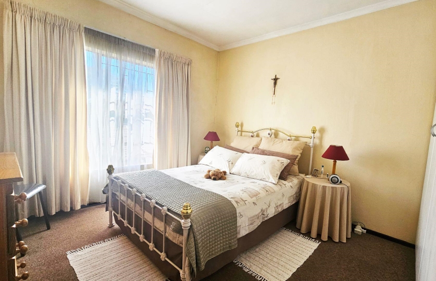 2 Bedroom Property for Sale in Weltevreden Park Gauteng