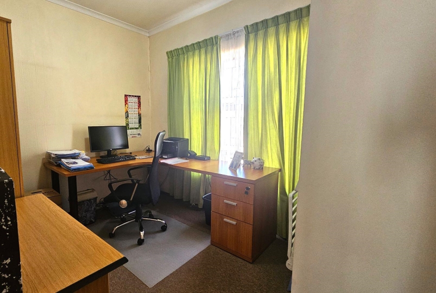 2 Bedroom Property for Sale in Weltevreden Park Gauteng