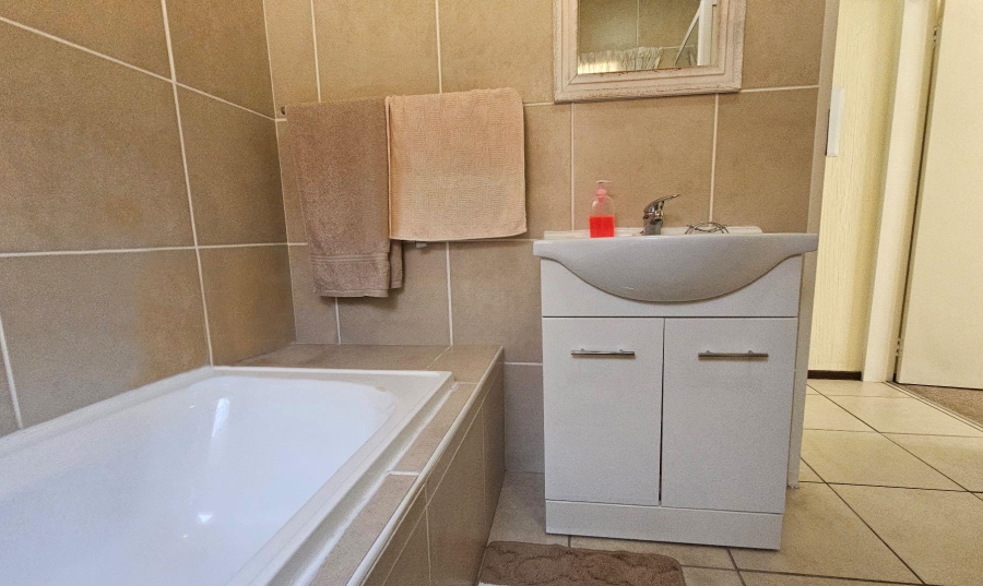 2 Bedroom Property for Sale in Weltevreden Park Gauteng