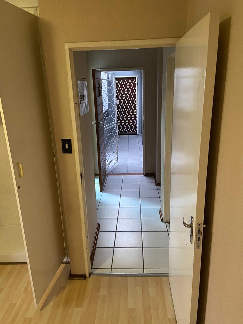 To Let 2 Bedroom Property for Rent in Mulbarton Gauteng