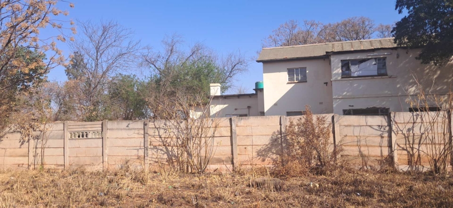 6 Bedroom Property for Sale in Haakdoornboom Gauteng