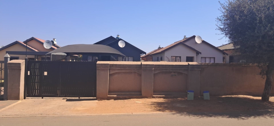 To Let 3 Bedroom Property for Rent in Soshanguve East Gauteng