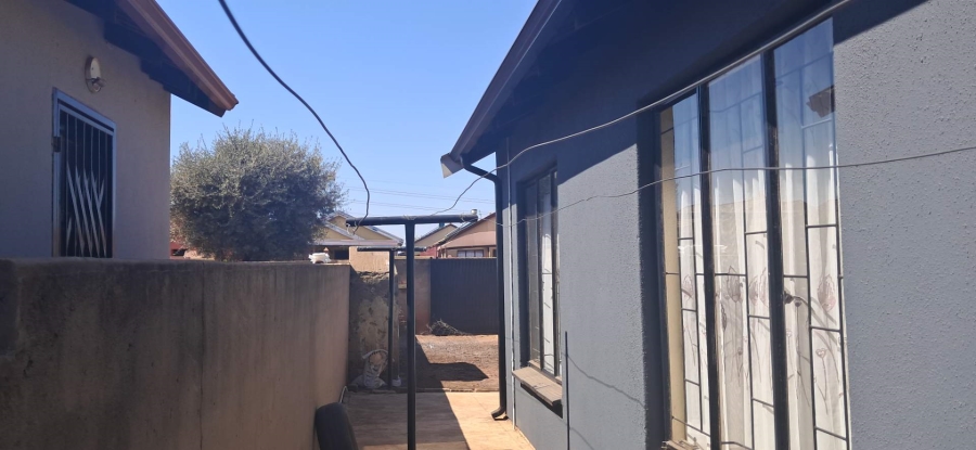 To Let 3 Bedroom Property for Rent in Soshanguve East Gauteng