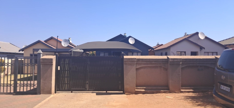 To Let 3 Bedroom Property for Rent in Soshanguve East Gauteng