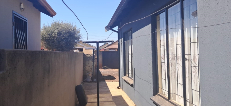 To Let 3 Bedroom Property for Rent in Soshanguve East Gauteng